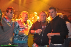 201109611_021